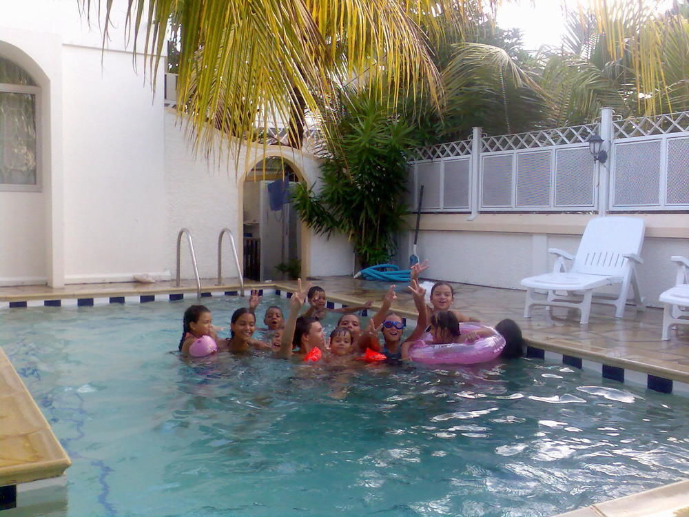 Rayan Tourist Villa Flic en Flac Exterior foto